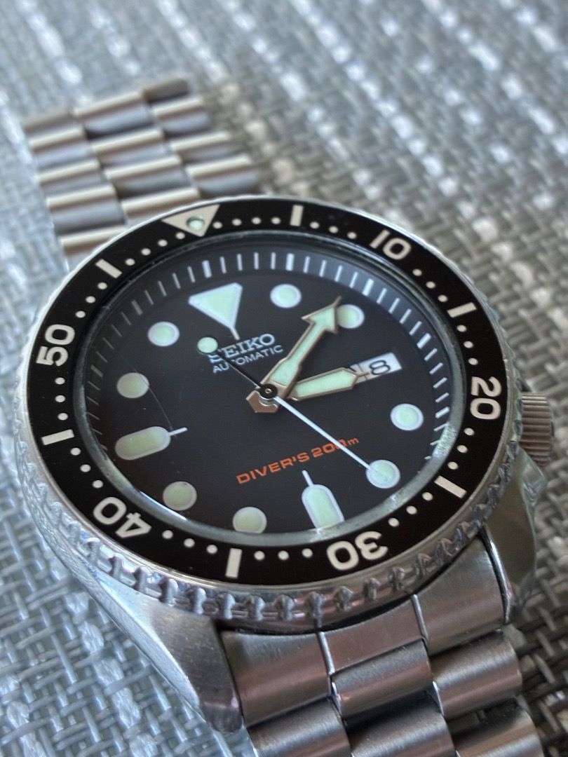Seiko SKX007 Automatic Diver's Watch (Category: Men's Watches) located in Dasmarinas. Submitted by lvnofcvt (Listing ID 1468991784, Image 2). Description: Seiko SKX007 Automatic Diver's Watch 42mm dial, Automatic movement (7S26), rotating bezel No box included Issues: - runs fast - one scratch on the glass Price: P5,000 (negotiable) Payment: Maribank transfer Delivery only. Not available for meetup. Delivery via Lalamove. No COD! Delivery fee sho
