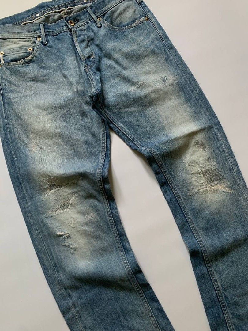 Selvedge Distressed Light Wash Pants (Category: Jeans) located in Puerto Princesa. Submitted by terrificgarments (Listing ID 1469070923, Image 2). Description: Selvedge Distressed Light Wash Pants ₱400 + Shipping Fee Size - on Tag Waist: 34 Length: 43 Thighs: 11 Leg Opening: 7 Issue: Distressed Good condition 📌 COLOR MAY VARY DUE TO LIGHTING 📌 ALREADY WASHED 📌 Payment First 📌 No COD 📌 Courier: J&T.