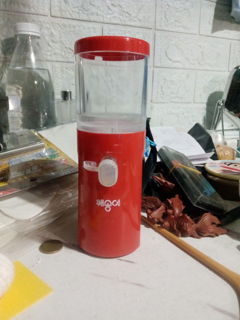 Sesame grinder (Category: Other Kitchen Appliances) located in Caloocan City. Submitted by 4kidsstore (Listing ID 1468998693, Image 1). Description: Batt operated Working.