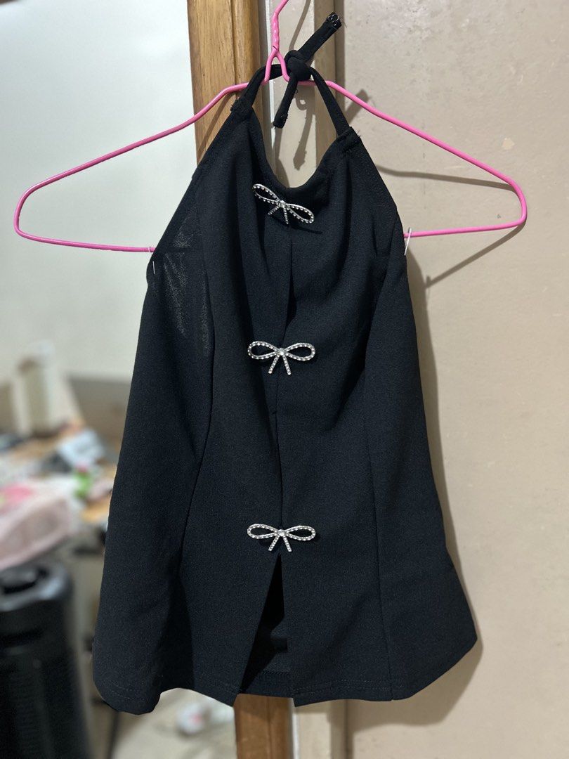 Shein Black Halter Top with Rhinestone (Category: Sleeveless) located in Manila. Submitted by prelovedbyeljodi (Listing ID 1469091589, Image 1). Description: ✨ As good as new — used only once! 📌 RFS: Decluttering.