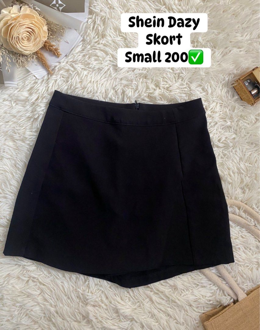 Shein Dazy Skort Small (Category: Other Bottoms) located in Quezon City. Submitted by spottyfinds (Listing ID 1469081611, Image 1). Description: .