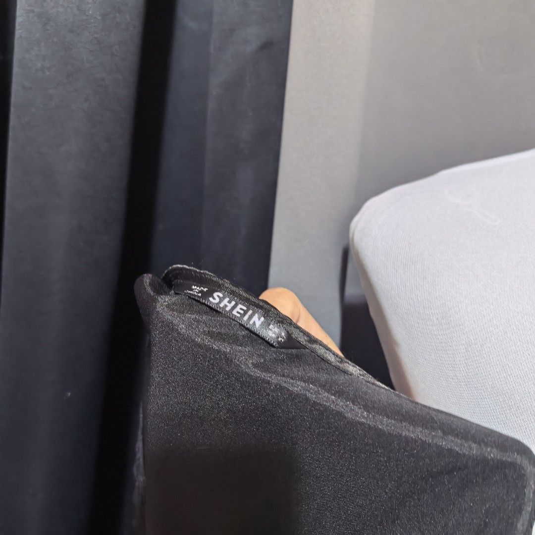 Shein Silk Top (Category: Blouses) located in Davao. Submitted by threadelle_davao (Listing ID 1469156824, Image 2). Description: Used twice - still in good condition 👉🏻 We ship nationwide via J&T or LBC 👉🏻 Payment first basis 👉🏻 Delivery via Grab or Maxim for Davao buyers 👉🏻 Gcash - Maya wallet - Bank transfer only.