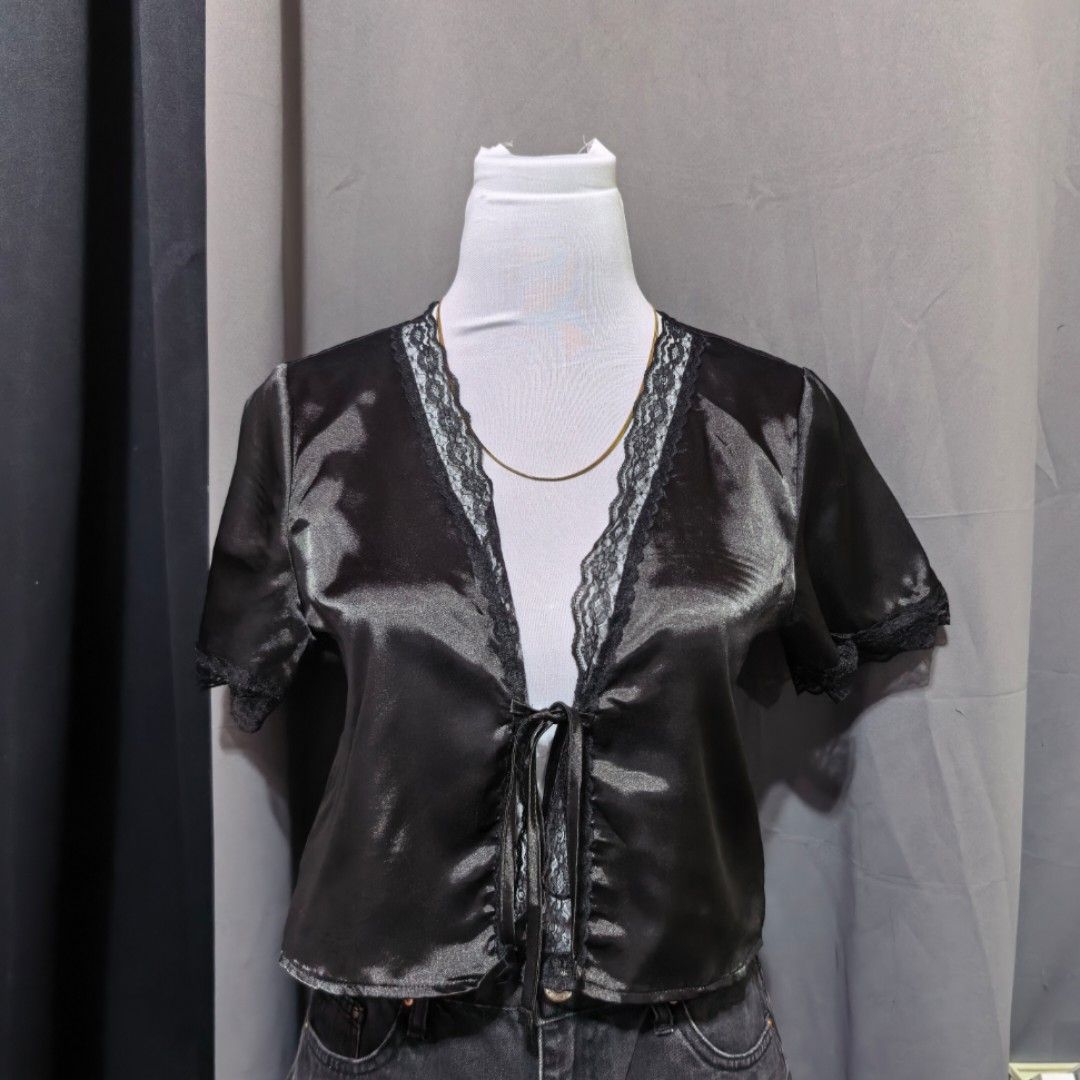 Shein Silk Top (Category: Blouses) located in Davao. Submitted by threadelle_davao (Listing ID 1469156824, Image 1). Description: Used twice - still in good condition 👉🏻 We ship nationwide via J&T or LBC 👉🏻 Payment first basis 👉🏻 Delivery via Grab or Maxim for Davao buyers 👉🏻 Gcash - Maya wallet - Bank transfer only.