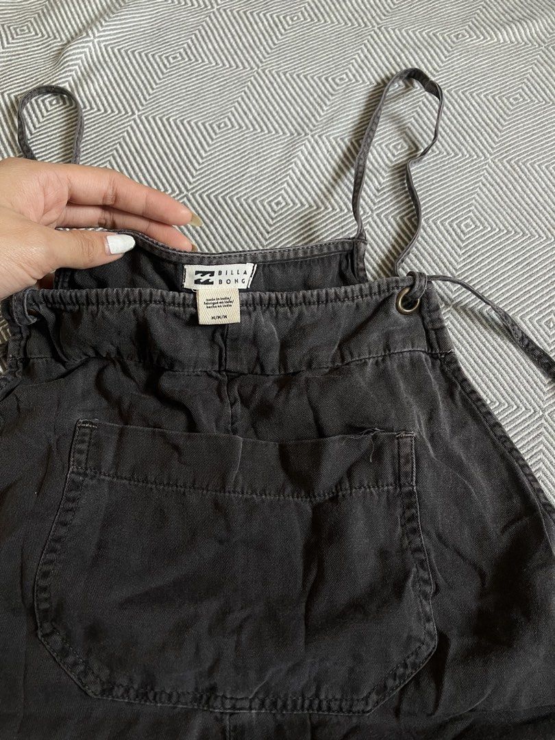 Short Jumpsuit (Category: Jumpsuits) located in Manila. Submitted by pc.thrift (Listing ID 1468982158, Image 3). Description: .