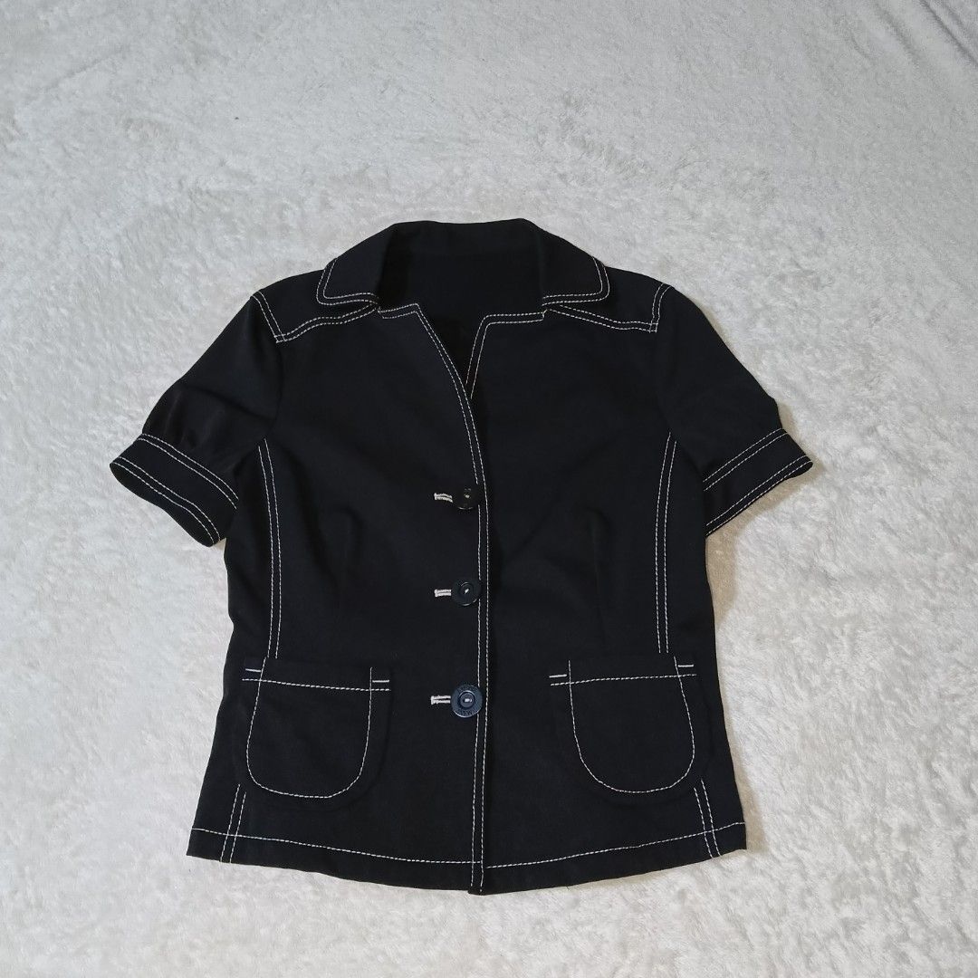 short sleeve blazer (Category: Coats, Jackets and Outerwear) located in Batangas. Submitted by slaybyzar (Listing ID 1468981998, Image 2). Description: Batangas based, we ship in the 🇵🇭 only Note: ❣️Payfirst ❣️Direct J&T Shipping ❣️NO COD ❣️Manage your expectations. ALL ITEMS ARE THRIFTED. Ready to wear. Bogus buyers will be posted. ❣️HAPPY SHOPPING Follow my page for more updates🤗.