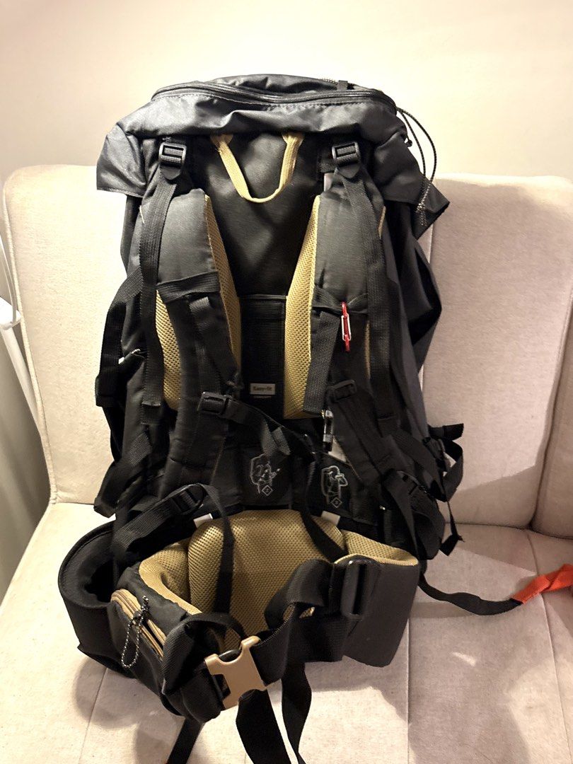 Simond MT 100 Easy-fit 50L Hiking Backpack (Category: Backpacks) located in Pasig City. Submitted by shitaku.ph (Listing ID 1469111269, Image 3). Description: - Brand/Model: Simond MT 100 Easy-fit Hiking Backpack - Color: Dark Grey - Capacity: 50 Litres (ideal for multi-day treks) - Comfort: Adjustable shoulder straps and supportive hip belt with a zipped pocket - Accessibility: Front vertical zip for easy main compartment access - Storage: Top l