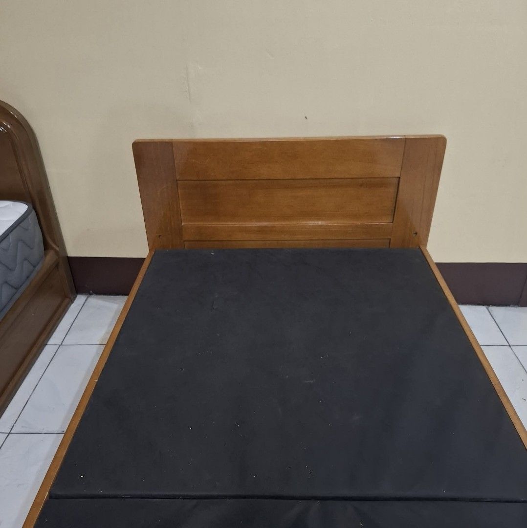 Single Bed Frame (Category: Bed Frames & Mattresses) located in Quezon City. Submitted by dannikkishoppe2 (Listing ID 1468934582, Image 3). Description: Single Bed Frame‼️₱6000‼️ Please manage your expectations as there might be minimal flaws. Color may vary due to lighting, it may appear darker or lighter in person. Check photos first before buying. Please refrain from purchasing if you are particular about USED items and imperfections. Thank yo