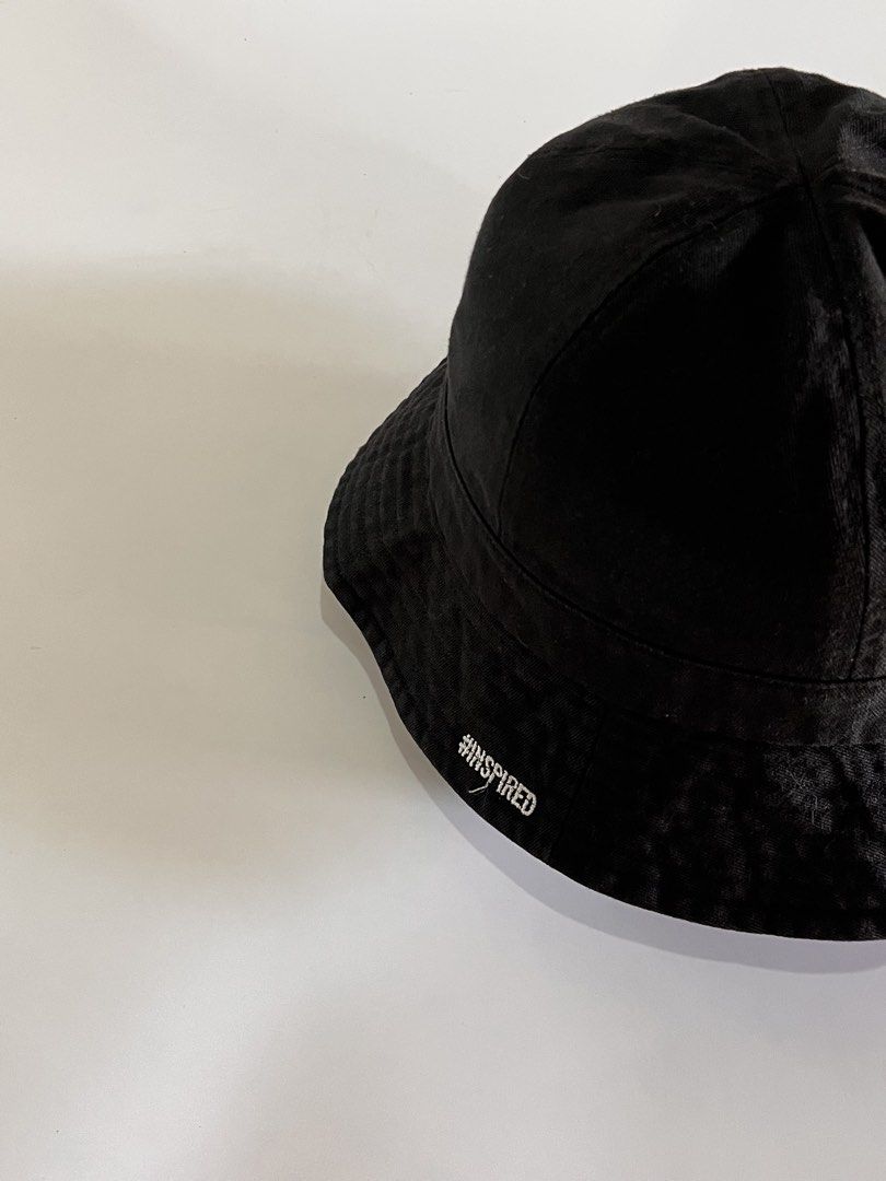 Skechers Bucket Hat (Category: Caps & Hats) located in Malaybalay. Submitted by haulsome (Listing ID 1468994114, Image 3). Description: Skechers Bucket Hat -No flaws/Like new -Features an embroidered skechers logo up front -Adult size, fits 57cm-58cm 400php, +sf.