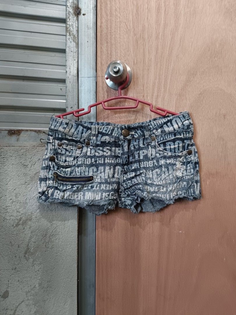Skybomber y2k shorts (Category: Shorts) located in Davao. Submitted by mln-boutique (Listing ID 1469014050, Image 2). Description: size - 28 length - 9 good condition.