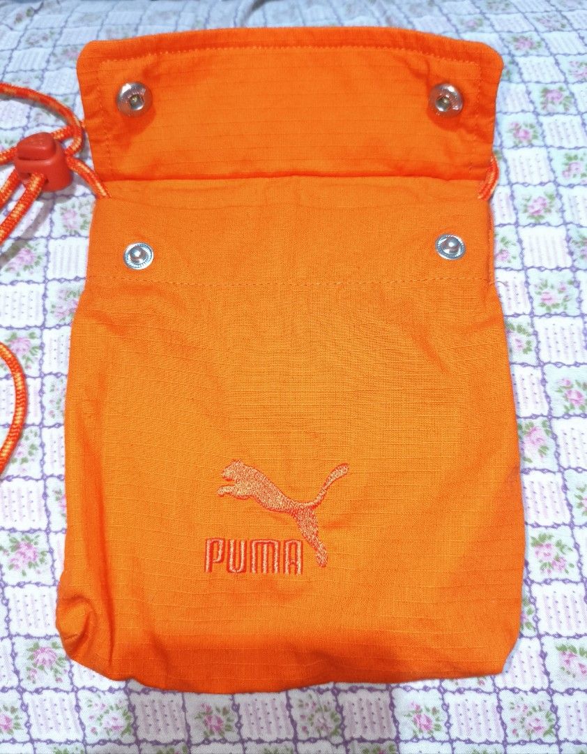 Sling puma (Category: Wallets & Card Holders) located in Bulacan. Submitted by reyesjrern52549 (Listing ID 1469064609, Image 2). Description: excellent + ship.
