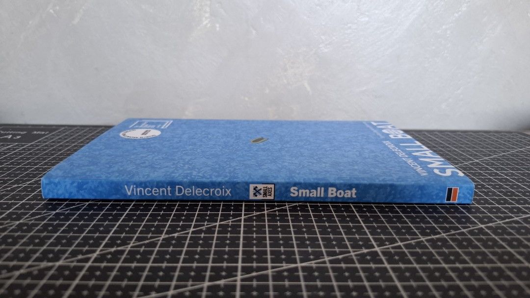 Small Boat by Vincent Delecroix (Category: Storybooks) located in Quezon City. Submitted by arkiv.ph (Listing ID 1468961409, Image 1). Description: Available. Please send offers directly; I'll approve if reasonable. Any last-price chats will be ignored. 📍 Christ the King of the Universe Parish, QC. Brand-new, unread copy with clean pages, sharp edges, and an uncreased spine. French-flap, Paperback, UK edition. MOP: Bank transfer to Metrobank or 