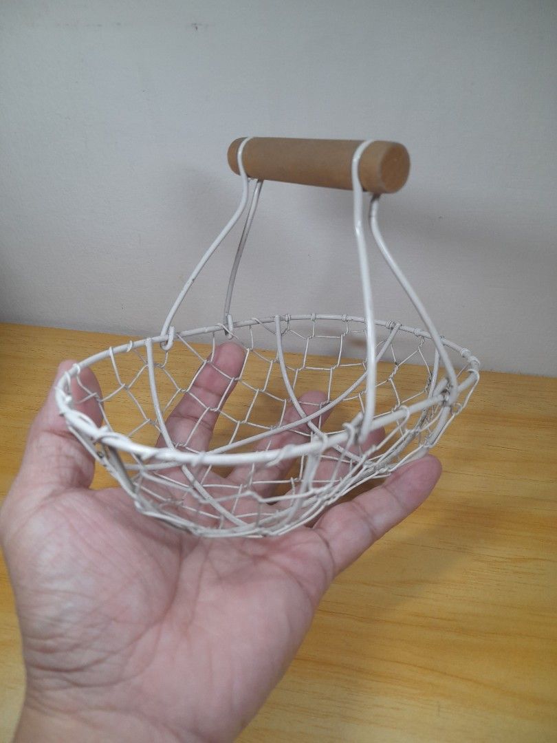 SMALL METAL WIRE BASKET WOODEN HANDLE (Category: Other Home Decor) located in Bulacan. Submitted by nansantiago (Listing ID 1469082517, Image 3). Description: SMALL METAL WIRE BASKET WOODEN HANDLE 🏷️ ₱75‼️ 📍 Location: Plaridel, Bulacan 💸 Mode of Payments: Gcash / BPI 📦 Pick-up / Ship 🚚 Couriers : Flash Express / SPX / Lalamove.