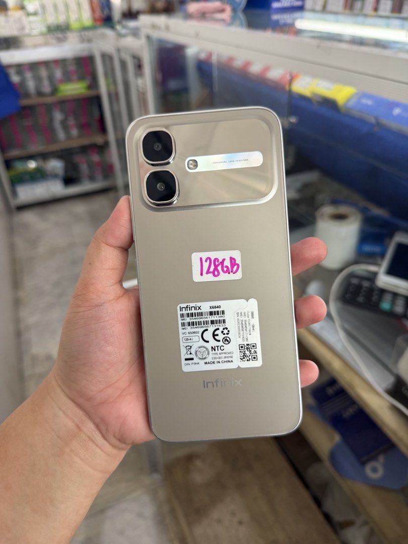 Smart 20 128gb infinix (Category: Android Others) located in Manila. Submitted by nafinglalabs (Listing ID 1469107563, Image 1). Description: Gagamitin nalng No issue No history of repair With freebies.