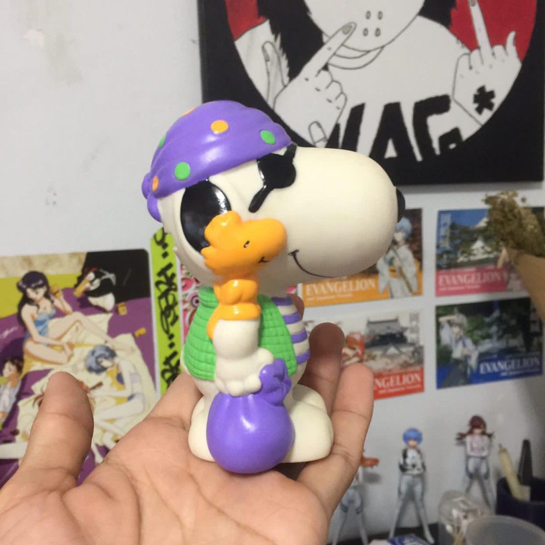 Snoopy Coin Bank (Category: Figurines & Statues) located in Manila. Submitted by ikawbasiwagwag8 (Listing ID 1469157526, Image 3). Description: good condition no issues.