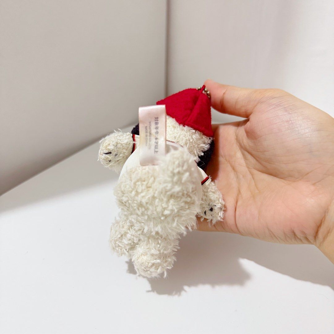 Snoopy Peanuts Hiroshima Toyo Carp Keychain plush (Category: Plushies & Soft Toys) located in Manila. Submitted by ashyyel_ (Listing ID 1469139621, Image 3). Description: .