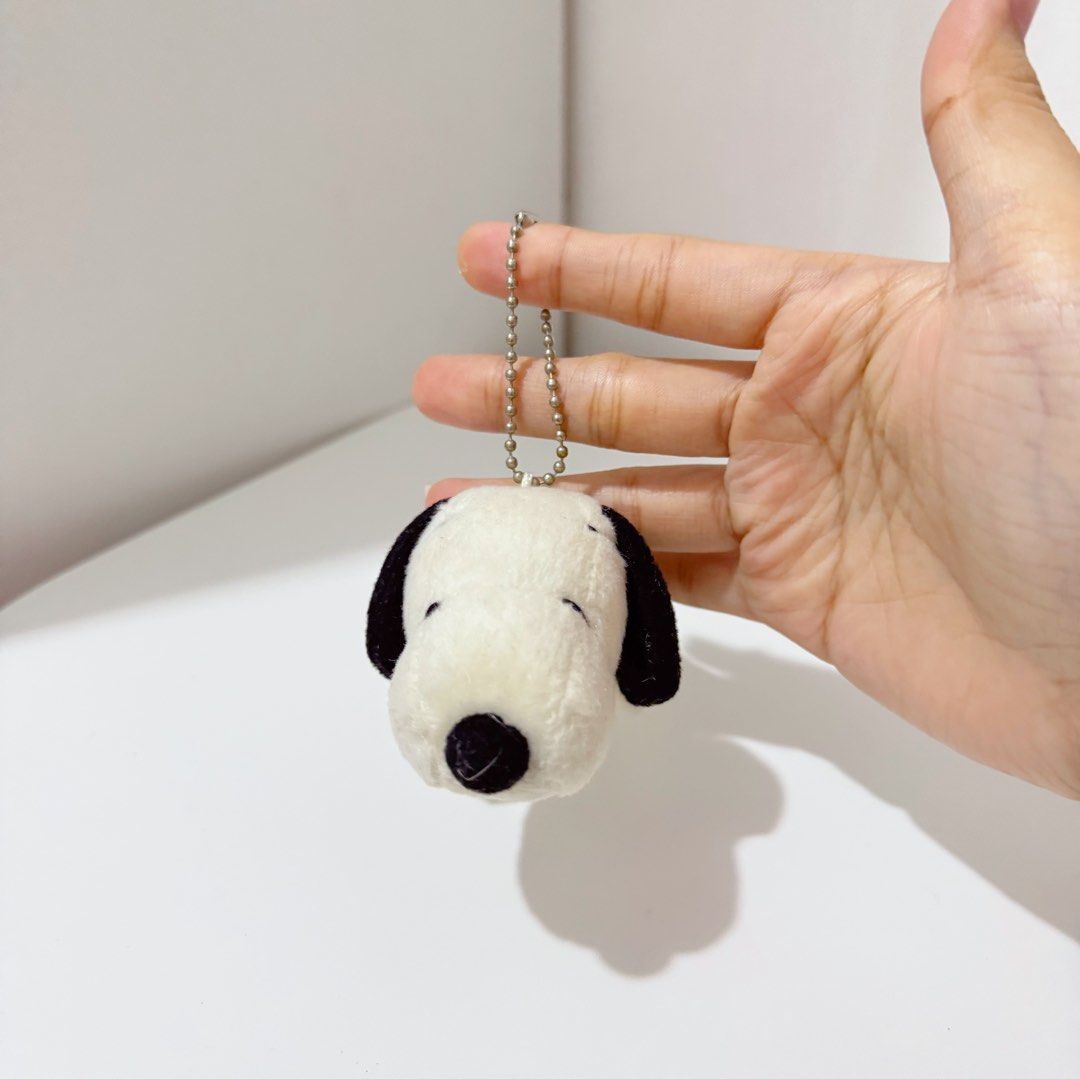 Snoopy Peanuts Lying Charm plush (Category: Plushies & Soft Toys) located in Manila. Submitted by ashyyel_ (Listing ID 1469142005, Image 1). Description: .