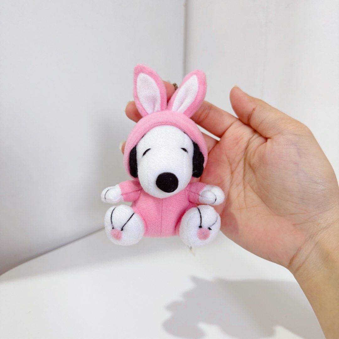 Snoopy Peanuts Pink Bunny Charm (Category: Plushies & Soft Toys) located in Manila. Submitted by ashyyel_ (Listing ID 1469146643, Image 1). Description: .