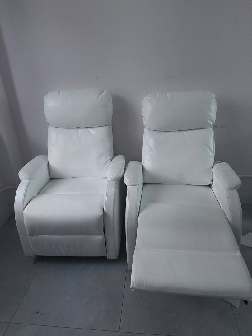 Sofa bed （分類：梳化）位於 Hong Kong。 由 dhainera34 提交（商品編號 1469065612，圖片 1）。簡介： 。