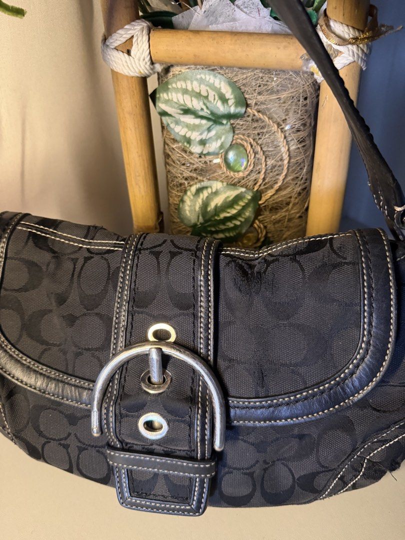 Soho triple black (Category: Shoulder Bags) located in Manila. Submitted by chic_coach (Listing ID 1468974908, Image 3). Description: .
