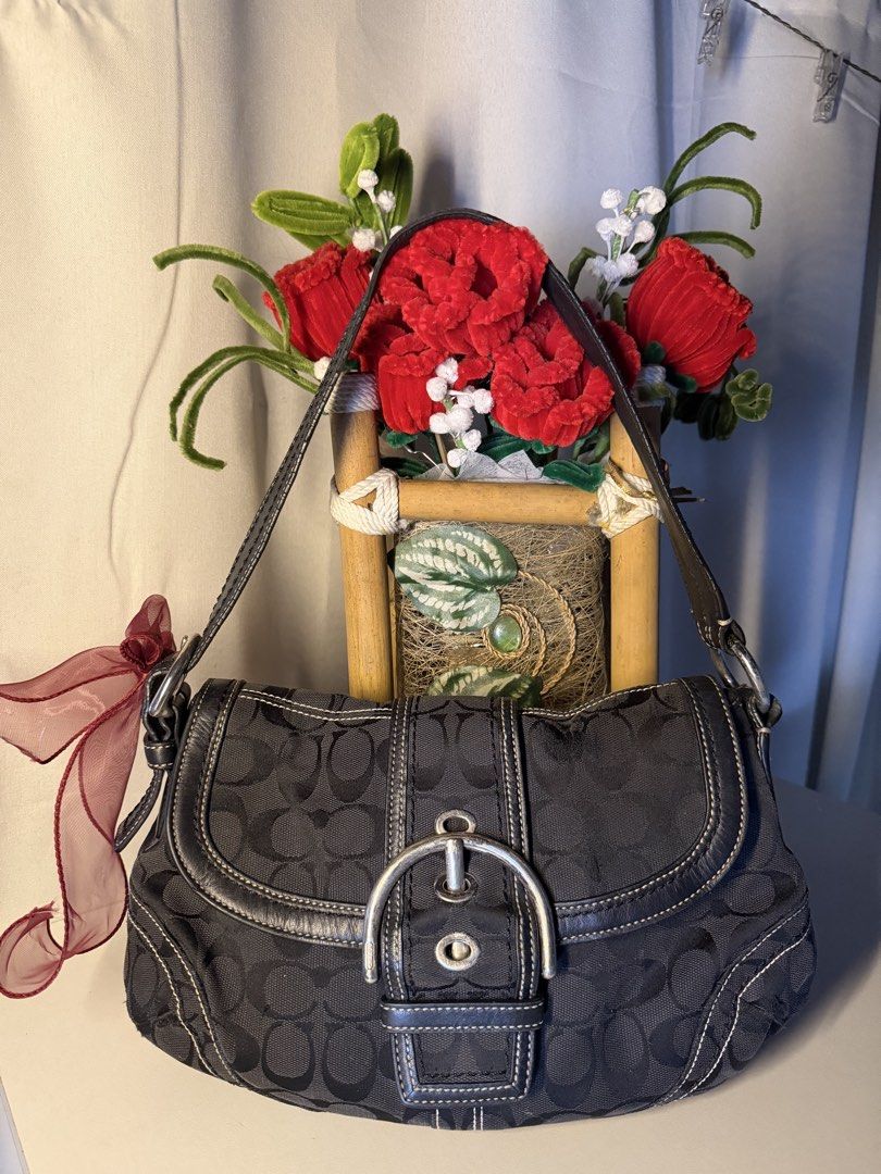 Soho triple black (Category: Shoulder Bags) located in Manila. Submitted by chic_coach (Listing ID 1468974908, Image 1). Description: .