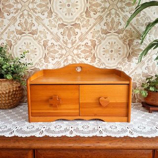 (Category: ) located in . Submitted by millennialmeetsvintage (Listing ID 1468951440, Image 1). Description: .