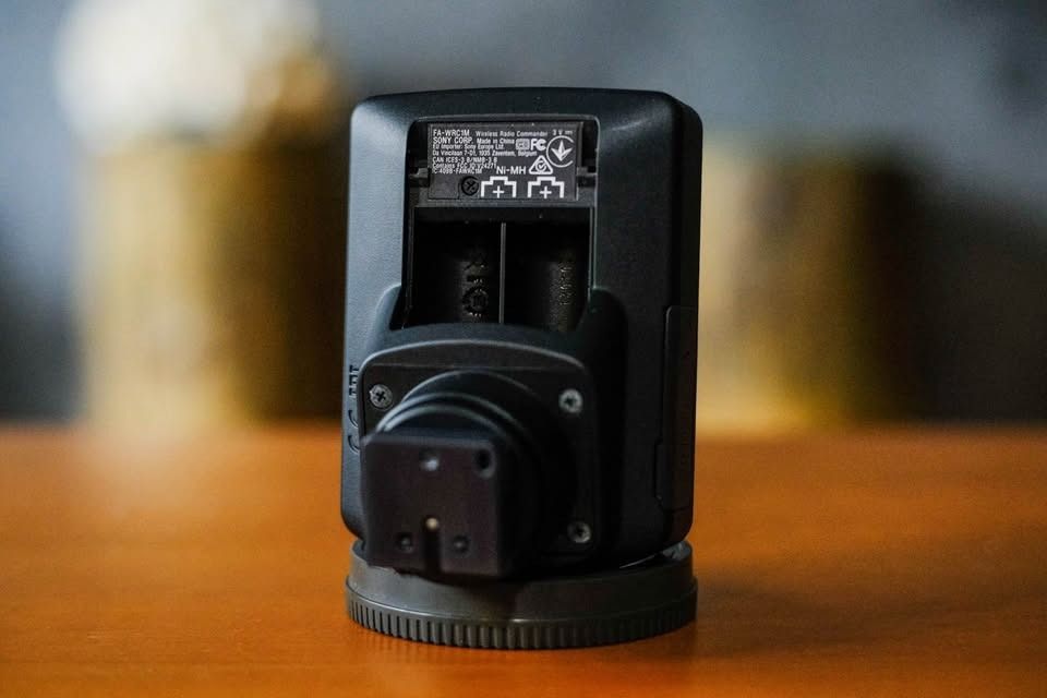 Sony FA-WRC1M Wireless Radio Commander (Category: Flashes) located in Caloocan City. Submitted by tnes1 (Listing ID 1468986906, Image 2). Description: This Sony radio commander is in mint condition. I used it less than 20 times. I take great care of my equipment and I’m only selling because I rarely use my Sony equipment since primarily shooting w/ my Fuji system. Location: Poblacion, Makati - Sony FA-WRC1M wireless radio commander unit in great 