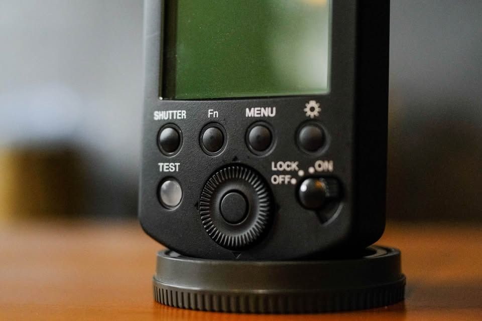 Sony FA-WRC1M Wireless Radio Commander (Category: Flashes) located in Caloocan City. Submitted by tnes1 (Listing ID 1468986906, Image 3). Description: This Sony radio commander is in mint condition. I used it less than 20 times. I take great care of my equipment and I’m only selling because I rarely use my Sony equipment since primarily shooting w/ my Fuji system. Location: Poblacion, Makati - Sony FA-WRC1M wireless radio commander unit in great 