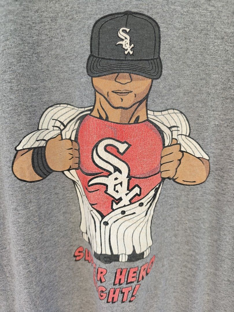Sox (Category: Tshirts & Polo Shirts ) located in Alaminos. Submitted by epargne (Listing ID 1468957713, Image 3). Description: ◾Size : Medium ◾Dimes : Length" 28, Width" 19.5 ◾GOOD CONDITION! HAIRLINE CRACKS ◾WASHED W/ FABCON AND READY TO WEAR 🛒Price : + Shipping fee.