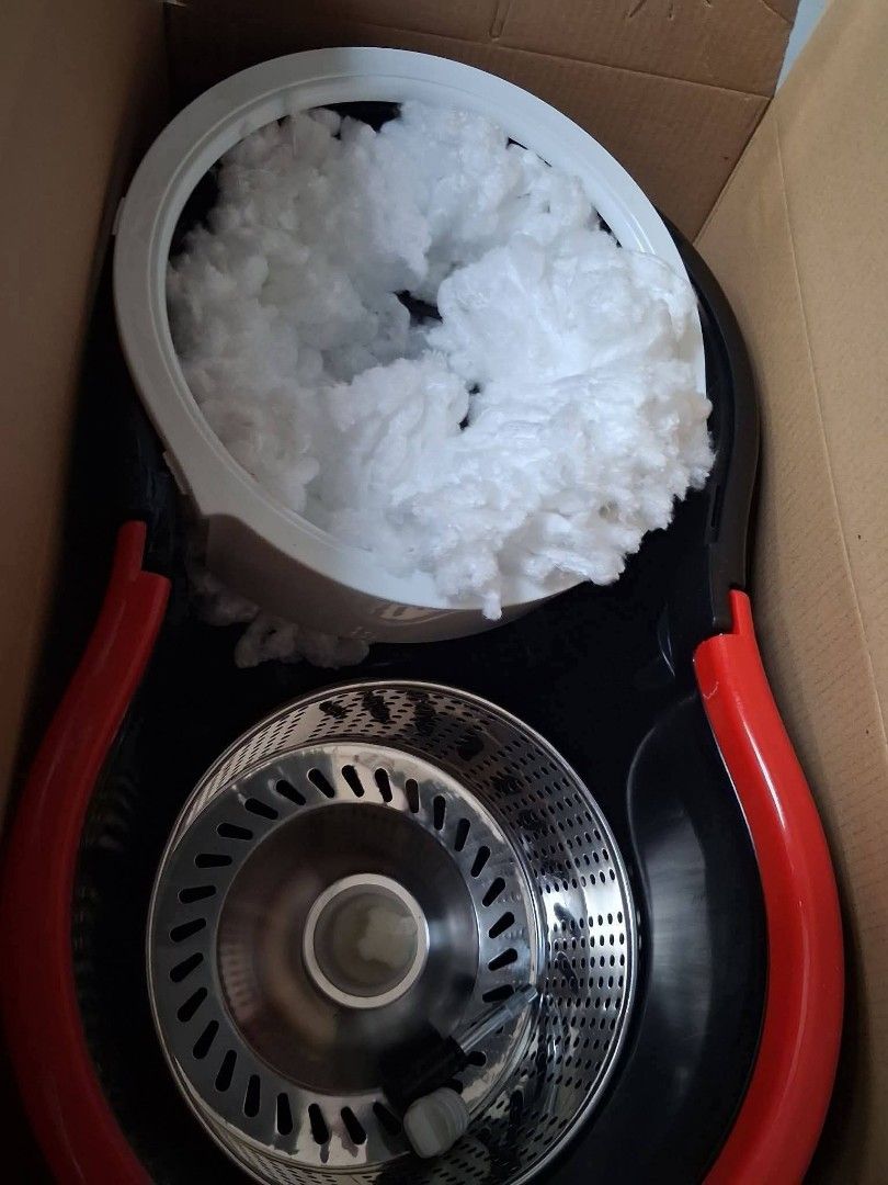 Spin Mop (Category: Cleaning Tools & Supplies) located in Manila. Submitted by redonline (Listing ID 1468976266, Image 2). Description: Spin Mop ₱380 Brand New Same day delivery.