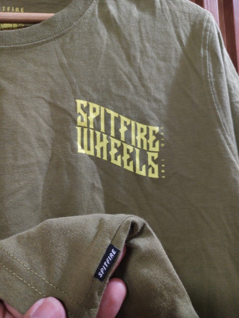 spitfire (Category: Tshirts & Polo Shirts ) located in San Fernando. Submitted by SungkiThrift (Listing ID 1469062386, Image 3). Description: spitfire medium 500.