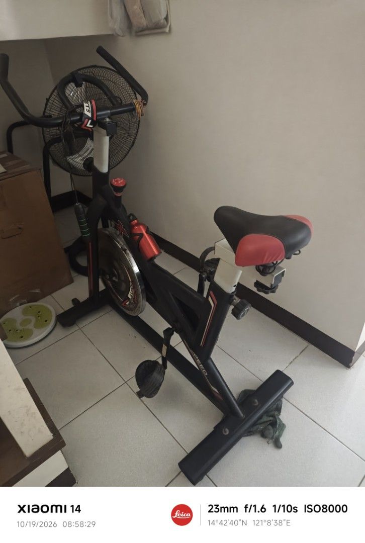 Stationary Bicycle (Category: Cardio & Fitness Machines) located in Caloocan City. Submitted by aceaceyye (Listing ID 1468934987, Image 1). Description: For sale stationary bicycle For pick up or arrange via Lalamove Loc: Burgos, Montalban, Rizal.