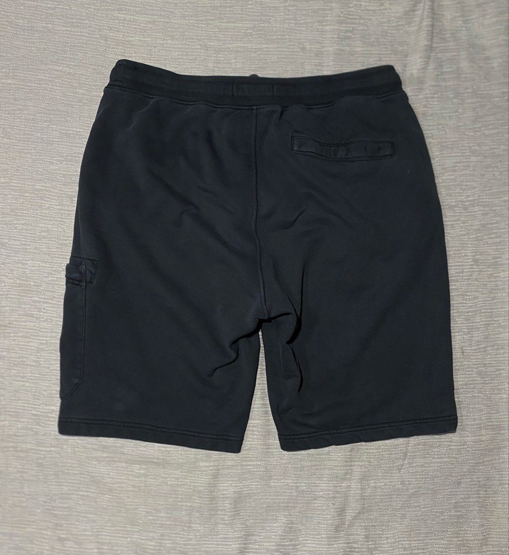 Stone Island Cargo Shorts (Category: Shorts) located in Lantapan. Submitted by thriftsylz (Listing ID 1469049137, Image 2). Description: Stone Island Cargo Shorts Issue: Cut tag Good condition L on tag W:32-36 L:21.