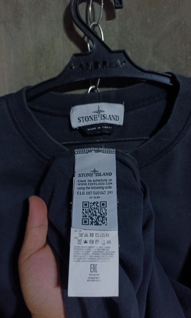 STONE ISLAND,COMPASS LOGO,B-NEW CONDITION NO ISSUE,23*28 (Category: Activewear) located in Tumauini. Submitted by patricktag49926 (Listing ID 1469003337, Image 2). Description: .