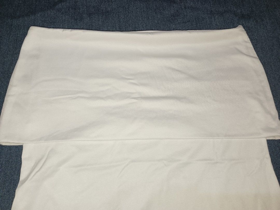 Strapless tube top (Category: Others Tops) located in Caloocan City. Submitted by justleanne (Listing ID 1468961728, Image 2). Description: ‎SIZE - ( 14×17) ‎USED BUT NOT ABUSE ‎RFS : NEED FUNDS ‎ISSUE: SMALL STAIN (WASHABLE).