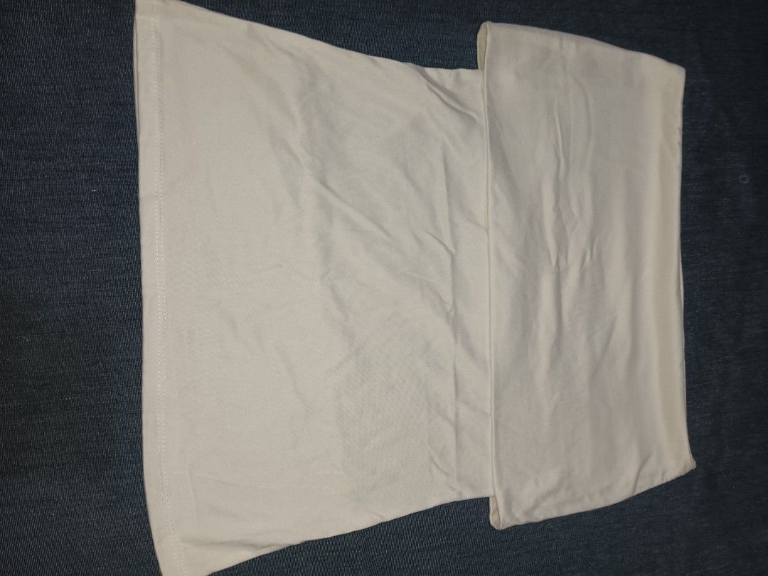 Strapless tube top (Category: Others Tops) located in Caloocan City. Submitted by justleanne (Listing ID 1468961728, Image 1). Description: ‎SIZE - ( 14×17) ‎USED BUT NOT ABUSE ‎RFS : NEED FUNDS ‎ISSUE: SMALL STAIN (WASHABLE).