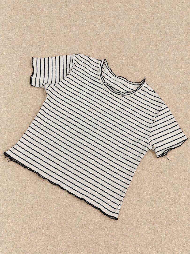 Stripe Croptop (Category: Blouses) located in Manila. Submitted by lexiandco.ph (Listing ID 1469058337, Image 1). Description: .