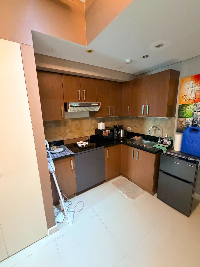 Studio Unit Red Oak Two Serendra 37th Floor (Category: Apartments & Condos) located in Taguig. Submitted by truefox.f2173c (Listing ID 1468943507, Image 2). Description: Repriced to 45k🔥 BGC, TAGUIG BGC- Studio FOR RENT/LEASE: Studio Unit Red Oak Two Serendra 37th Floor Floor Area: 41 sqm Studio converter to 1br fully furnished Asking: 45k/month Photos: https://drive.google.com/drive/folders/1Yi2ZxTDlbPmOlm5JTEFFPats2hd1NA1f?usp=sharing.
