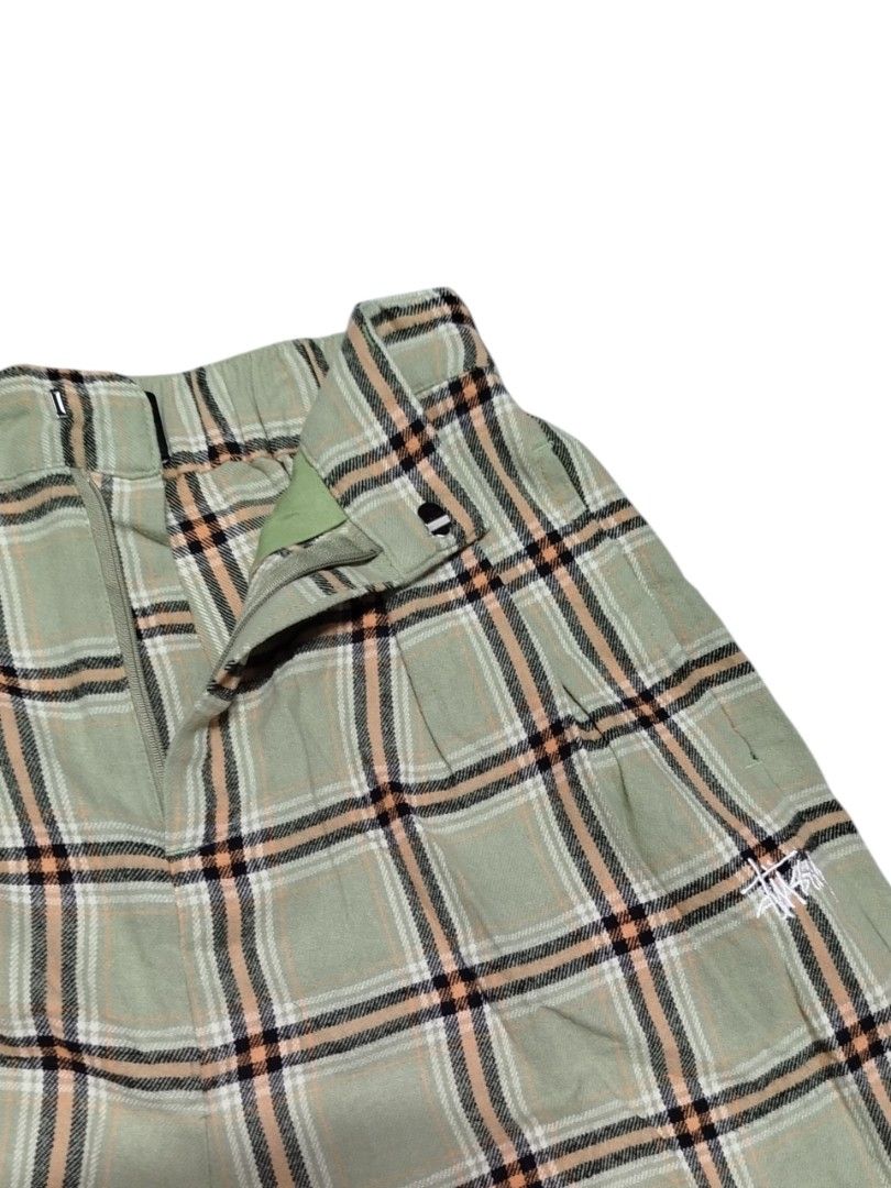 STUSSY CHECKED TROUSER PANTS (Category: Other Bottoms) located in Bayombong. Submitted by Gentlemans_ClosEt (Listing ID 1468937578, Image 3). Description: STUSSY CHECKED TROUSER PANTS SIZE 6 ON TAG WAISTLINE: 26-29 LENGTH: 42 LEG OPENING: 10 EXCELLENT CONDITION NO ISSUES.