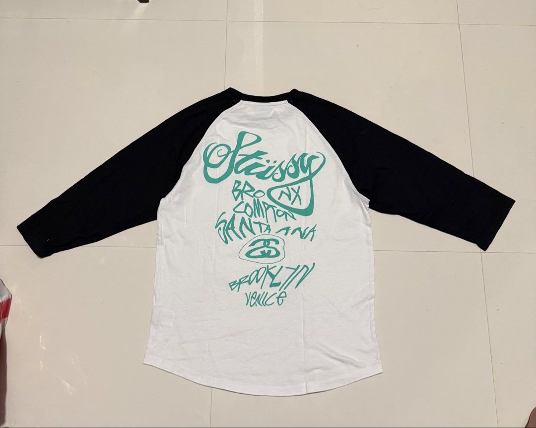Stussy crewneck (Category: Coats, Jackets and Outerwear) located in Dagupan City. Submitted by lwkythrft (Listing ID 1468999603, Image 2). Description: Stussy crewneck Medium 27x20 Excellent condition 1,000 plus sf .