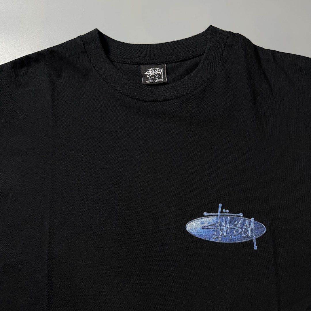 Stussy Wave Oval T-Shirt (Category: Tshirts & Polo Shirts ) located in Dagupan City. Submitted by dgp.plvg (Listing ID 1468951953, Image 3). Description: STÜSSY WAVE OVAL TEE Size: Medium Width: 22.5” Length: 28” Condition: good as new. Issues: none. Mine: ₱3,000.