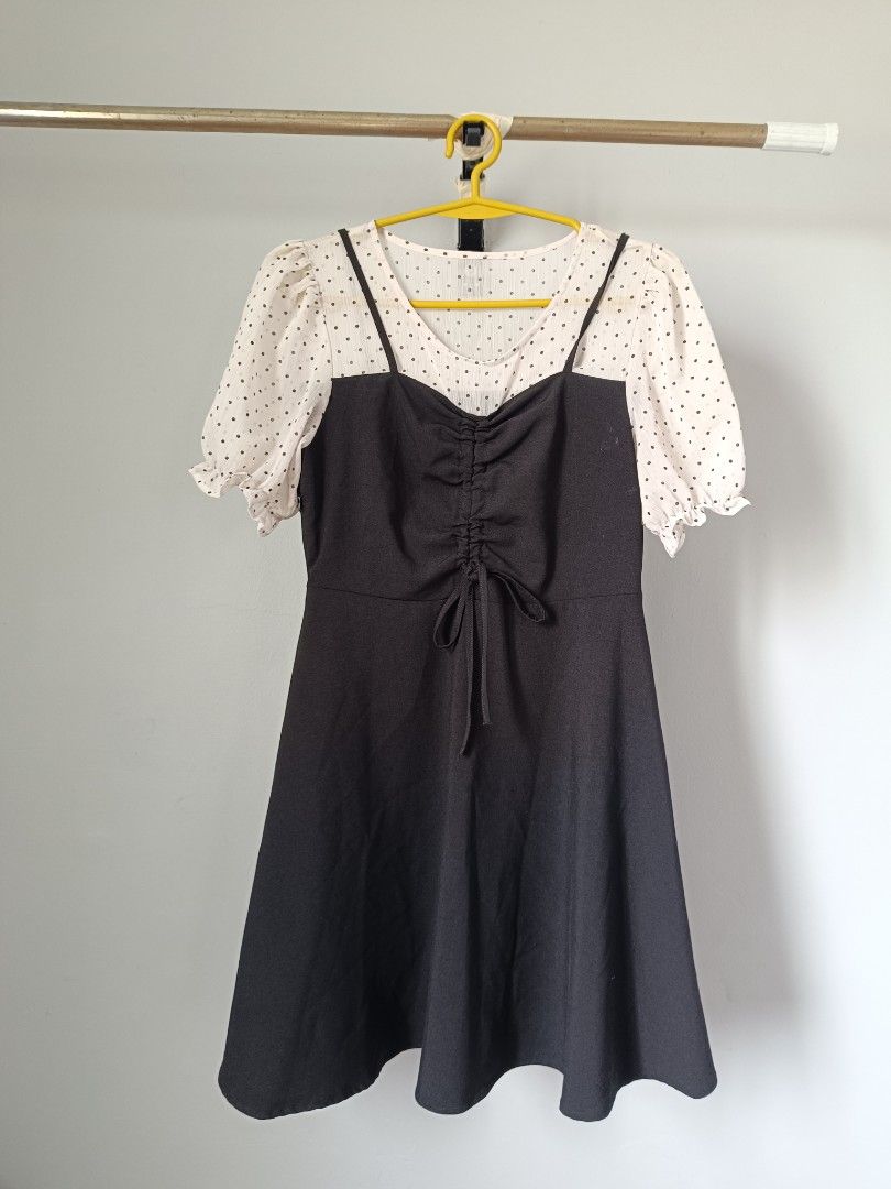 Style 2-in-1 Layered Polka Dot Cami Dres (Category: Dresses) located in Valenzuela. Submitted by justgorjas (Listing ID 1469092743, Image 2). Description: Size: Small to Medium (S–M).