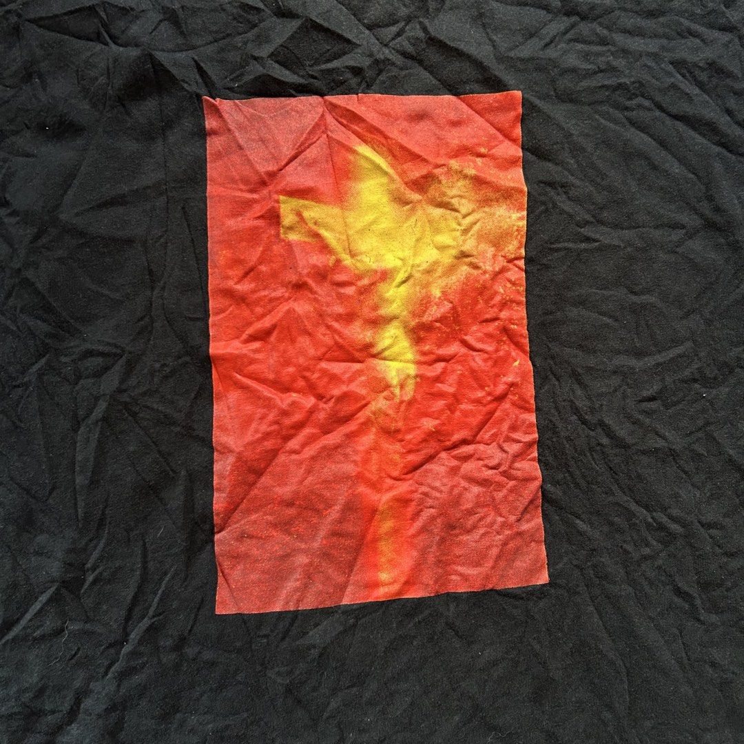 Supreme Andres Serrano Black Tee 🔥 (Category: Tshirts & Polo Shirts ) located in Jinoba-an. Submitted by eegiboy (Listing ID 1468998701, Image 3). Description: - Brand: Supreme - Style: Graphic T-Shirt with Andres Serrano back branding - Color: Black - Size: Medium dimes: 21/24 - Material: 100% pre-shrunk cotton (Made in USA) - Perfect classic piece for streetwear fans Vgood condition needwash 550plussf Dm me if interested thankyou .