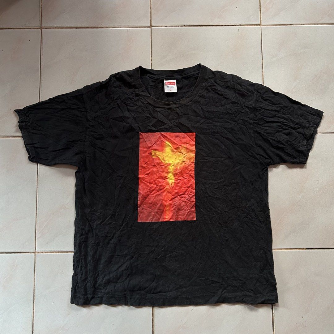 Supreme Andres Serrano Black Tee 🔥 (Category: Tshirts & Polo Shirts ) located in Jinoba-an. Submitted by eegiboy (Listing ID 1468998701, Image 1). Description: - Brand: Supreme - Style: Graphic T-Shirt with Andres Serrano back branding - Color: Black - Size: Medium dimes: 21/24 - Material: 100% pre-shrunk cotton (Made in USA) - Perfect classic piece for streetwear fans Vgood condition needwash 550plussf Dm me if interested thankyou .