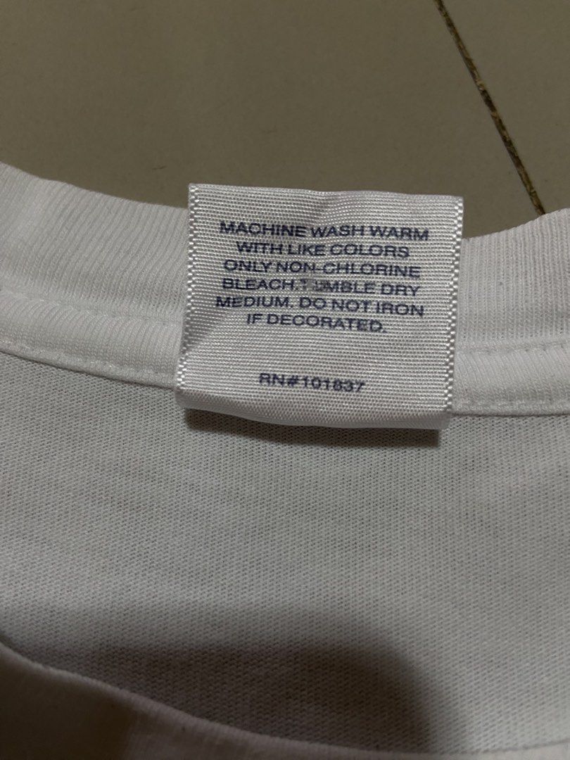 SUPREME BIG SCRIPT (Category: Tshirts & Polo Shirts ) located in San Pablo. Submitted by tripnthrift15 (Listing ID 1468941641, Image 3). Description: SUPREME SIZE MEDIUM ON TAG COMPLETE TAGS GOOD CONDITION DIMES 21*28.