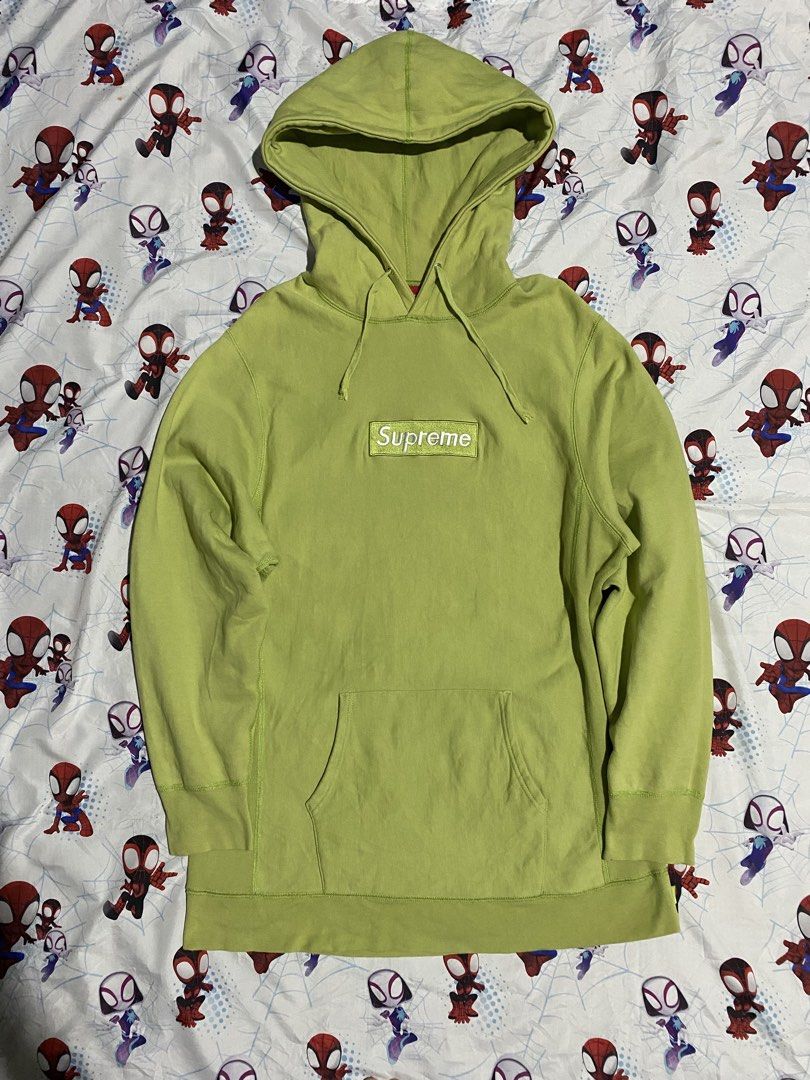Supreme Box Logo Hoodie (Category: Hoodies) located in Alicia. Submitted by adorable-de (Listing ID 1469088203, Image 1). Description: Supreme Box Logo Hoodie excellent condition pa Honest issue stain lang likod at dot discoloration sa armfit see the details of the picture no other issue crispy pa naman siya solid jito ganda color way mga boss size xl on tag dimensions width21 length32 color rate 9’7’10 1250 negotiable .