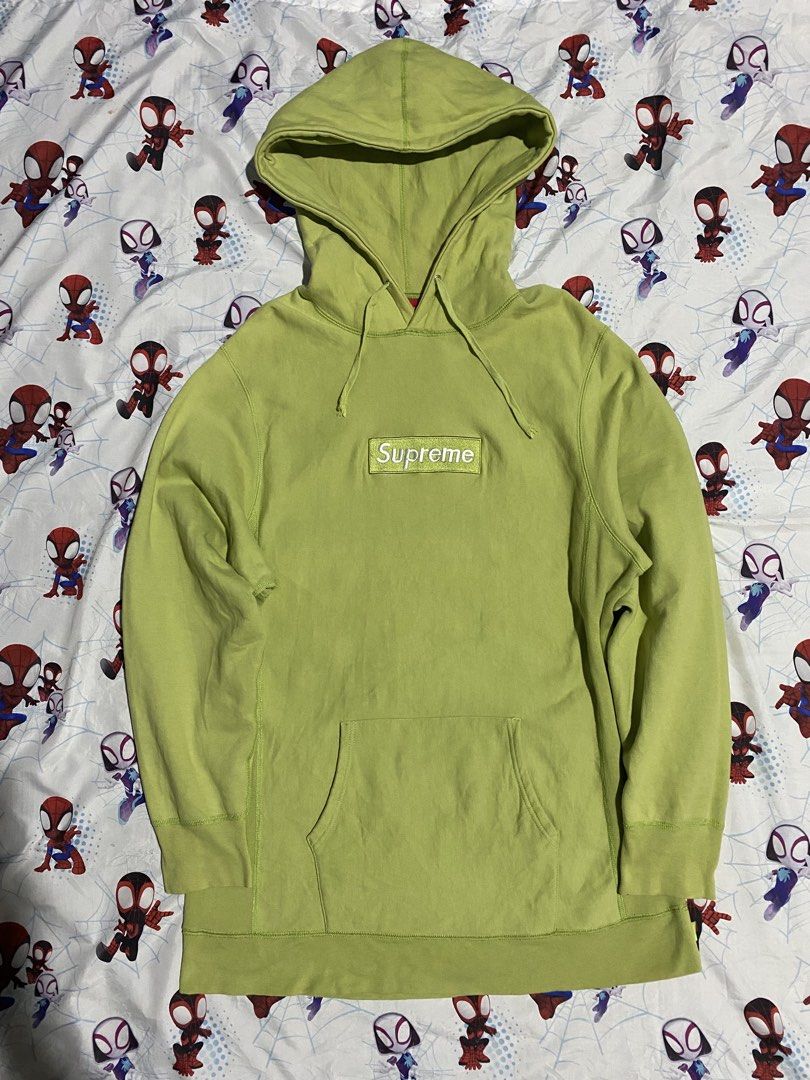 Supreme Box Logo Hoodie (Category: Hoodies) located in Alicia. Submitted by adorable-de (Listing ID 1469088203, Image 2). Description: Supreme Box Logo Hoodie excellent condition pa Honest issue stain lang likod at dot discoloration sa armfit see the details of the picture no other issue crispy pa naman siya solid jito ganda color way mga boss size xl on tag dimensions width21 length32 color rate 9’7’10 1250 negotiable .