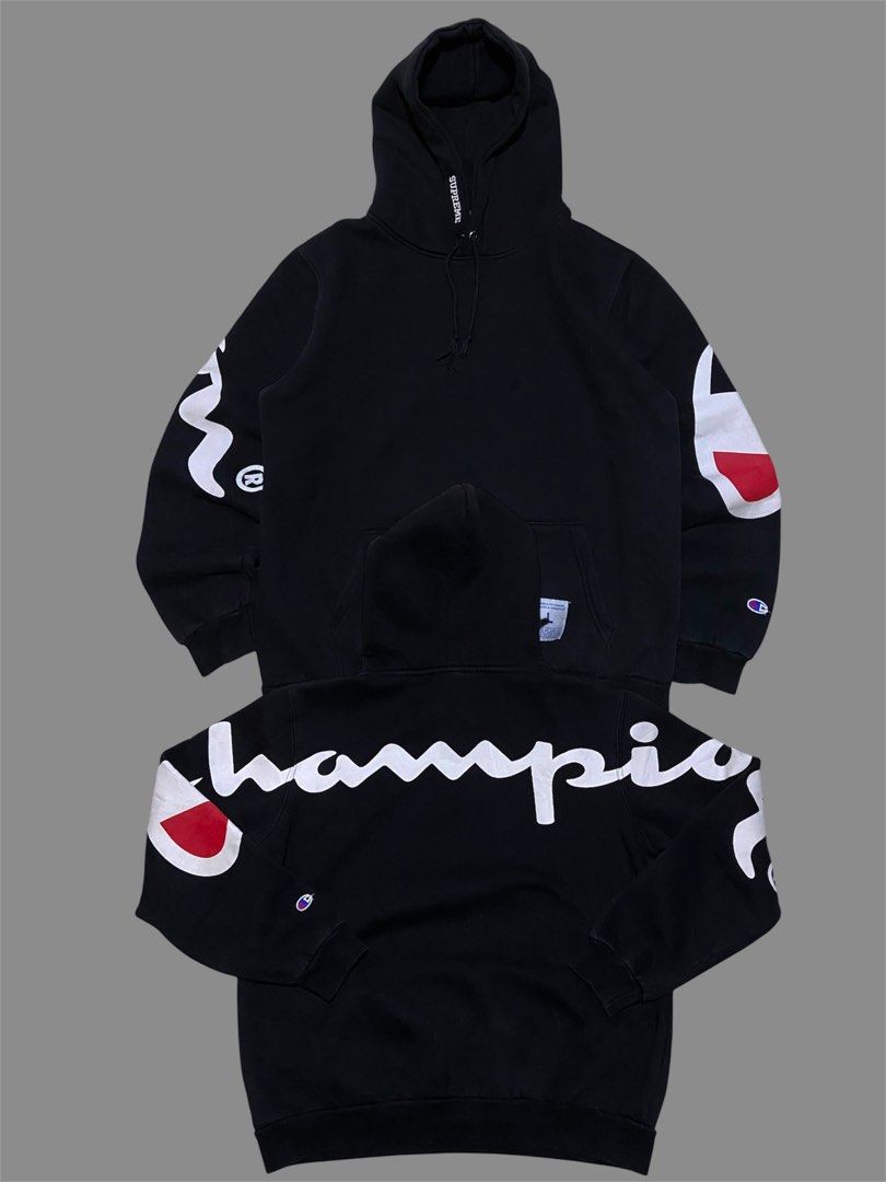 SUPREME X CHAMPION (Category: Coats, Jackets and Outerwear) located in San Pablo. Submitted by tripnthrift15 (Listing ID 1468944408, Image 1). Description: SUPREME X CHAMPION SIZE LARGE ON TAG COMPLETE TAGS GOOD CONDITION DIMES 23*25.