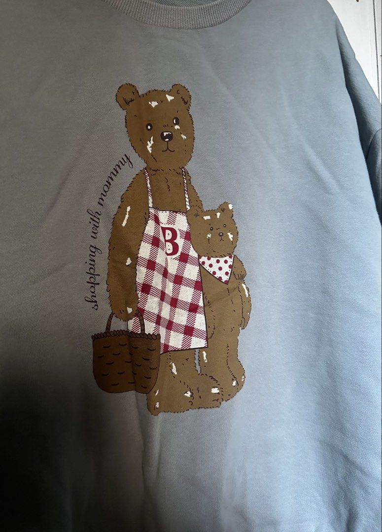 Sweatshirt bear design (Category: Others Tops) located in Cavite. Submitted by chicfinds.slay (Listing ID 1469094311, Image 2). Description: ✨best fit s-semi large women ✨best fit s-semi medium men ✨unisex.