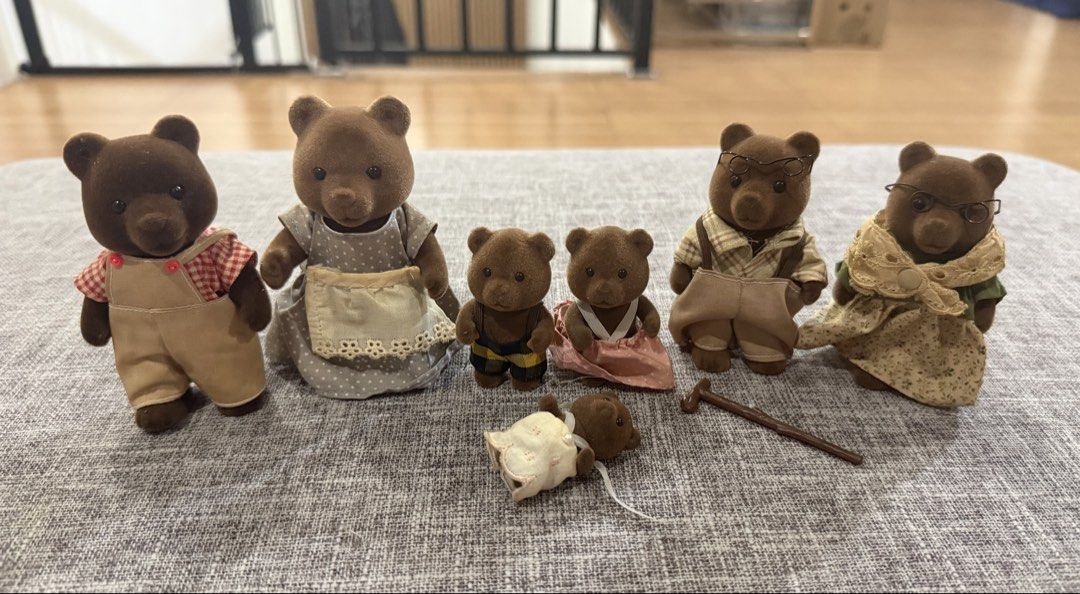 Sylvanian Calico Critters (Category: Kids Toys) located in Quezon City. Submitted by charleystoystore (Listing ID 1469058429, Image 2). Description: Price starts @ 150 each. Encircle the item you like and send us a Dm! Timber-top-4,00 Colorful bunnies-php 329 each Wedding couple -php 1,500 Pumpkin - php 1,000 Christmas -2500 What you see is what you get Can ship all over the phil. Courier: FLASH/JNT/Lalamove Mop: Gcash Location: North caloocan.
