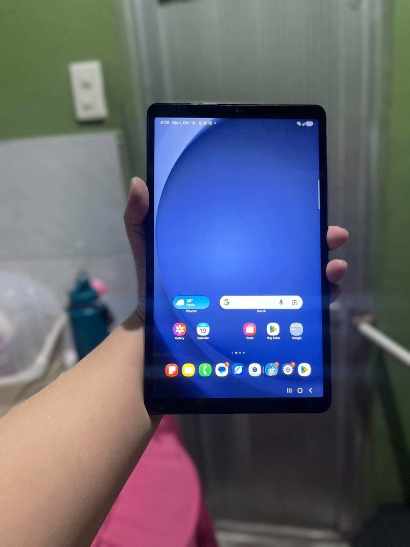 Tablet For sale (Category: Android) located in Manila. Submitted by tyrnejames (Listing ID 1469012588, Image 2). Description: 🍀SAMSUNG GALAXY TAB A9 🍀 📌Almost New / Personal use ❌No history of Repair ✅ Complete Set : - orig Chord - w box ( same IMEI sa tablet) 4/64 Gb Update upto Android 16 Type C 5100mAh battery Mediatek Helio G99 Octa Core Mali-G57 P5,000 Pick up or lalamove J&T payment First Policy.